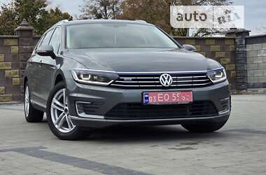 Універсал Volkswagen Passat 2017 в Рівному