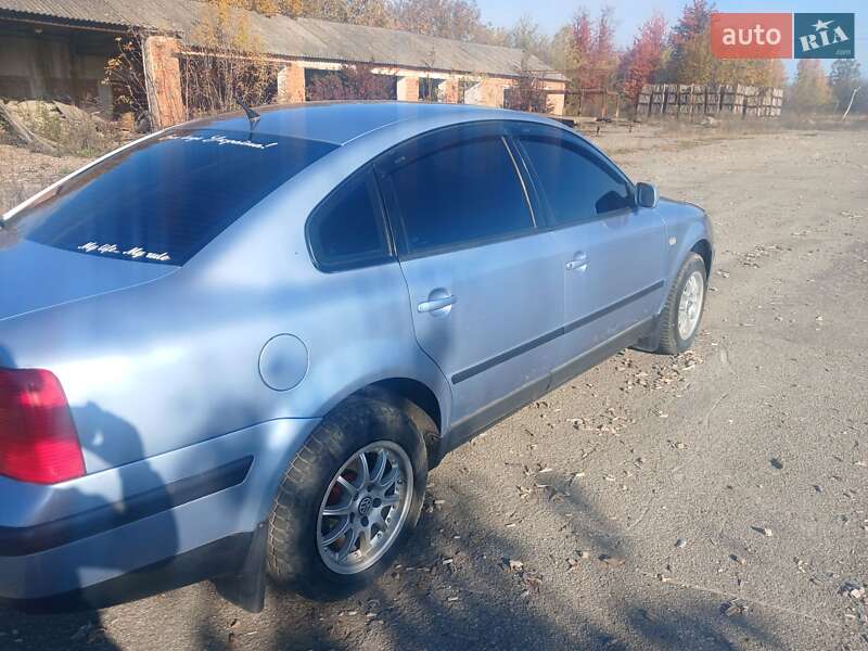Седан Volkswagen Passat 1998 в Виньковцах