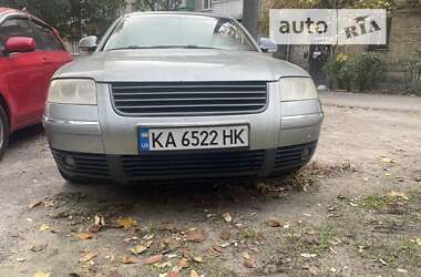 Седан Volkswagen Passat 2004 в Киеве