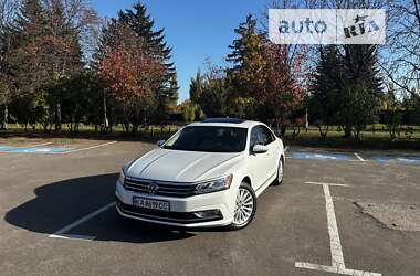 Седан Volkswagen Passat 2015 в Києві