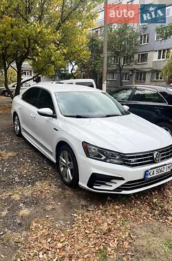 Седан Volkswagen Passat 2016 в Павлограді