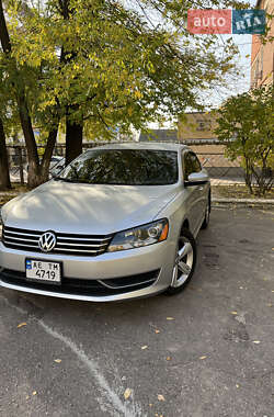 Седан Volkswagen Passat 2013 в Дніпрі