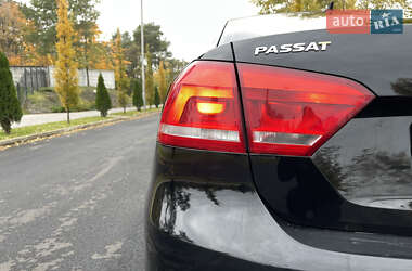 Седан Volkswagen Passat 2011 в Киеве