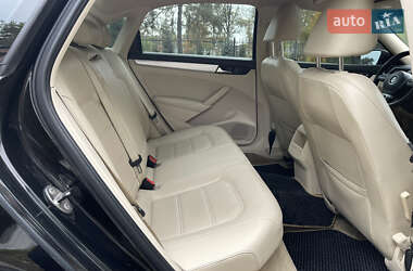 Седан Volkswagen Passat 2011 в Киеве