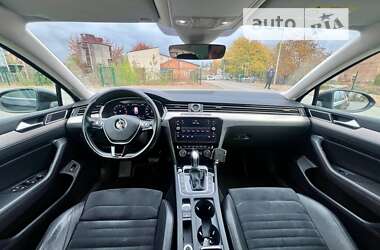 Універсал Volkswagen Passat 2018 в Житомирі