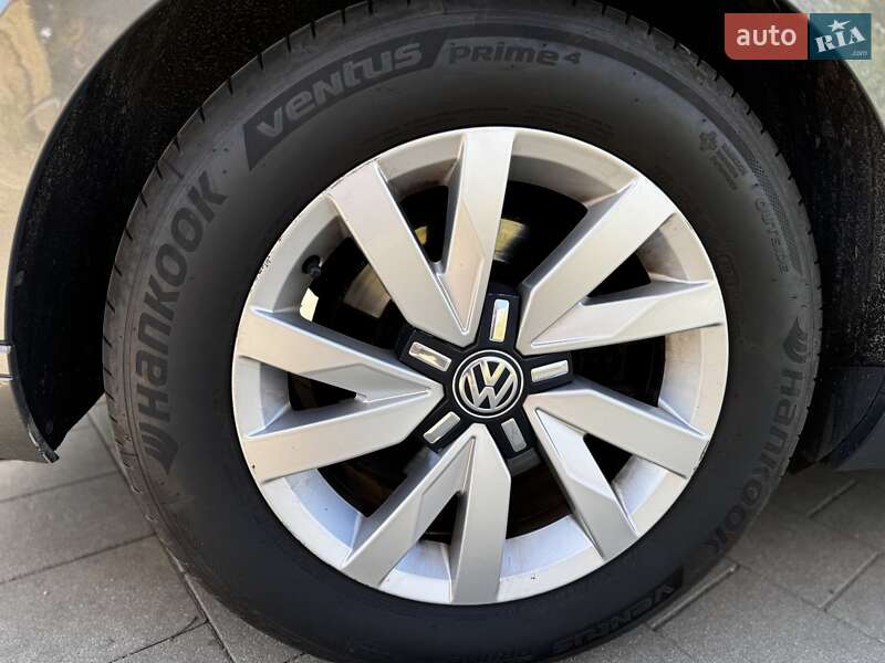 Универсал Volkswagen Passat 2016 в Мурафе