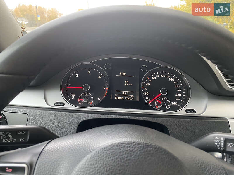 Универсал Volkswagen Passat 2012 в Умани