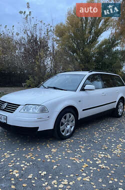 Універсал Volkswagen Passat 2001 в Миронівці