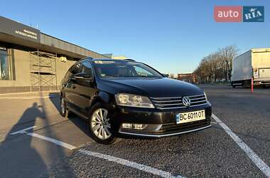 Універсал Volkswagen Passat 2013 в Львові