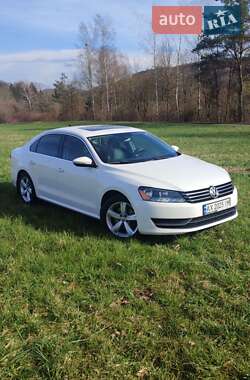 Седан Volkswagen Passat 2011 в Львові