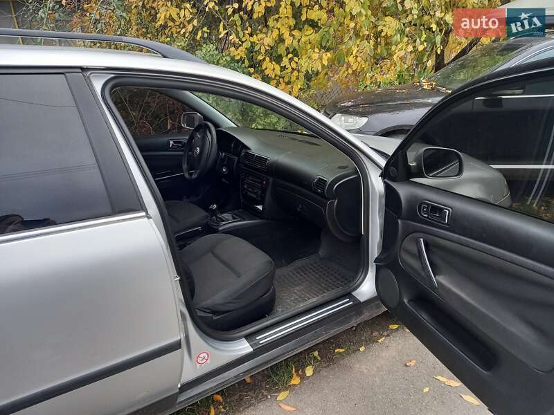 Универсал Volkswagen Passat 2001 в Нововолынске