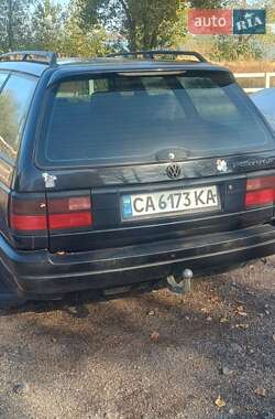 Універсал Volkswagen Passat 1993 в Черкасах