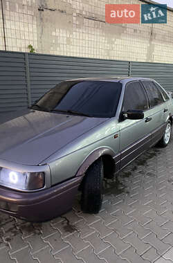 Седан Volkswagen Passat 1992 в Киеве