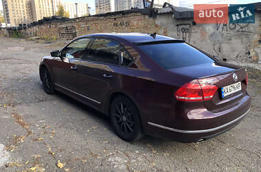 Седан Volkswagen Passat 2013 в Києві