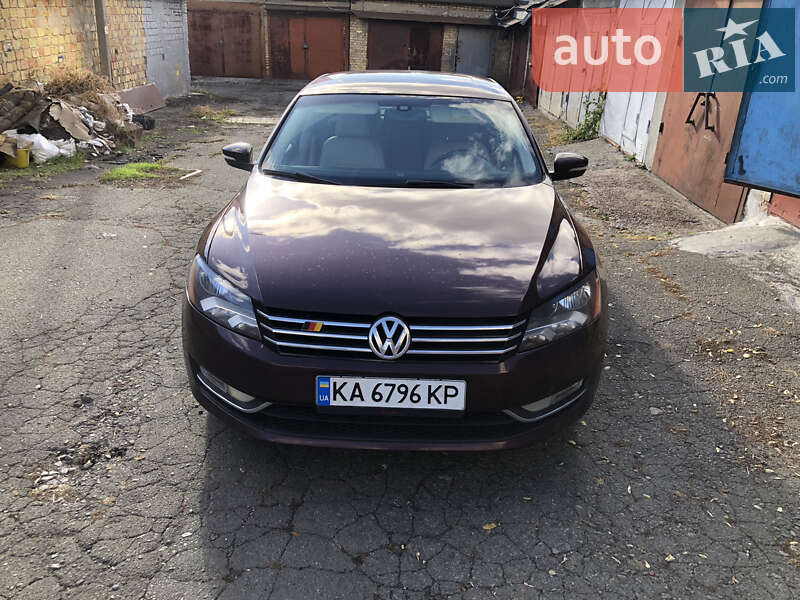 Седан Volkswagen Passat 2013 в Києві