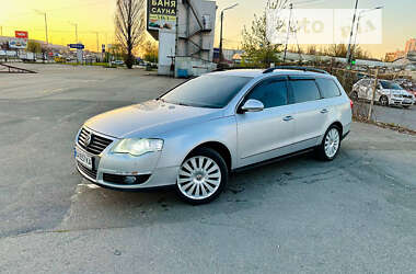 Універсал Volkswagen Passat 2009 в Хмельницькому