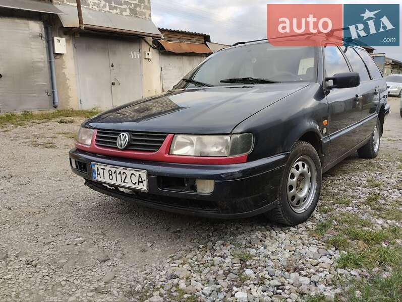 Універсал Volkswagen Passat 1995 в Івано-Франківську