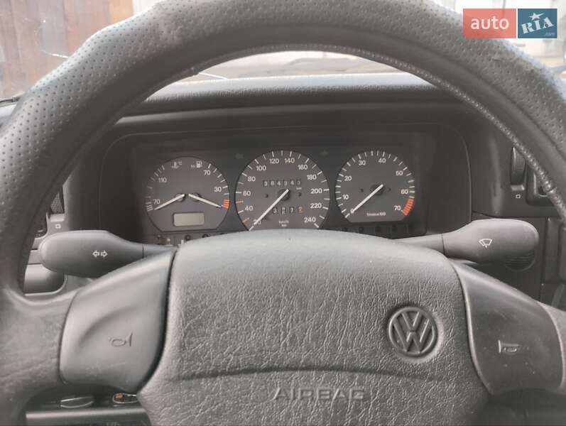 Универсал Volkswagen Passat 1995 в Ивано-Франковске