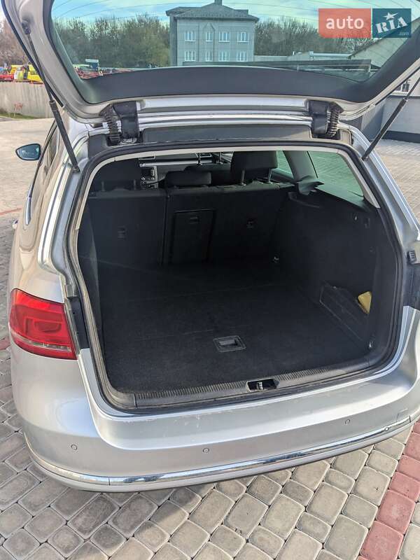 Универсал Volkswagen Passat 2011 в Тернополе