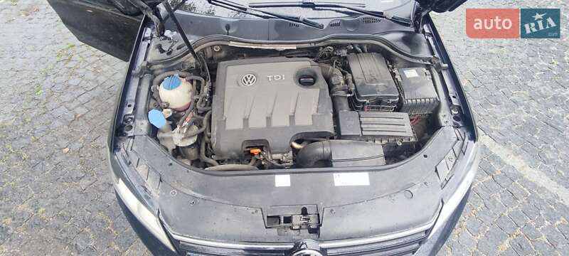 Універсал Volkswagen Passat 2012 в Хмельницькому
