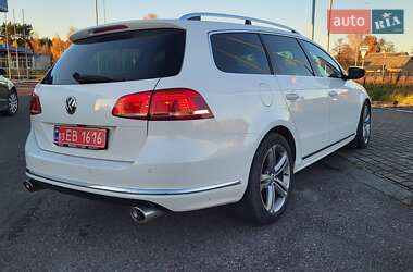 Універсал Volkswagen Passat 2012 в 