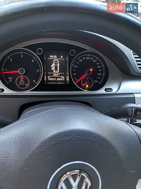 Универсал Volkswagen Passat 2014 в Львове