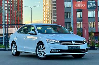 Седан Volkswagen Passat 2018 в Киеве