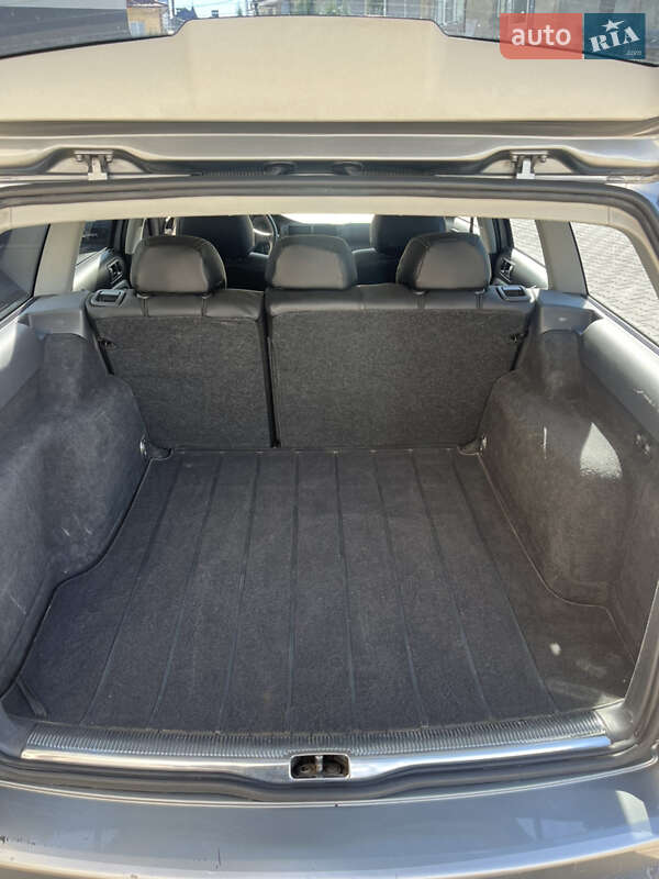 Универсал Volkswagen Passat 2004 в Черновцах