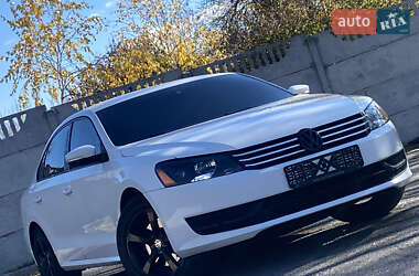 Седан Volkswagen Passat 2014 в Днепре