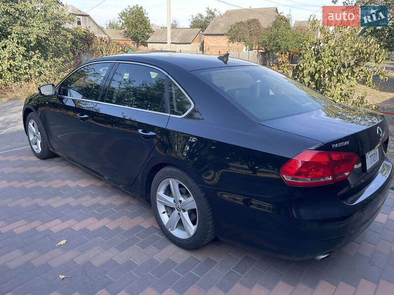 Седан Volkswagen Passat 2014 в Лохвице