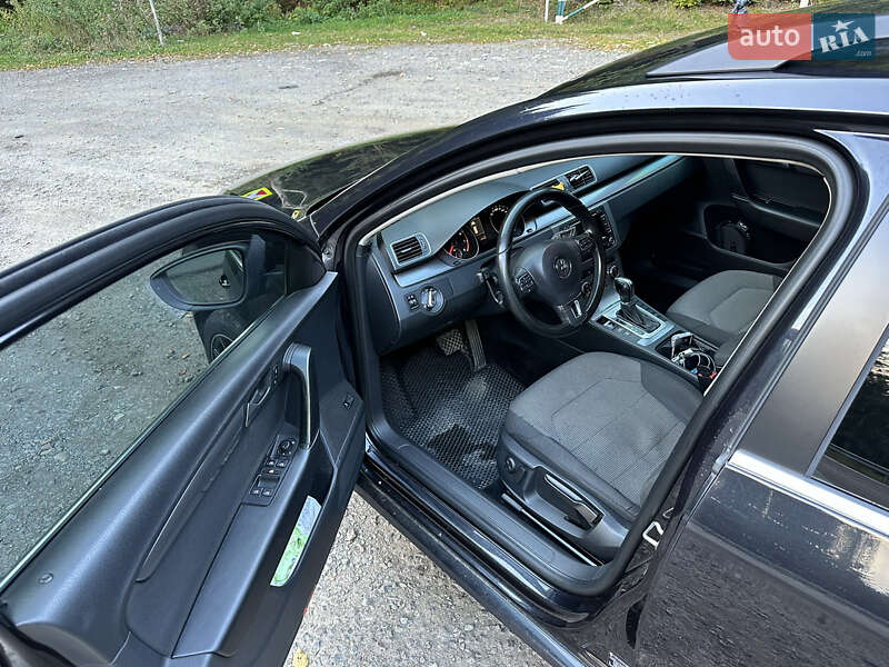 Универсал Volkswagen Passat 2013 в Ужгороде