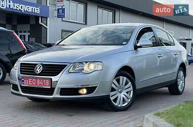 Седан Volkswagen Passat 2006 в Сарнах