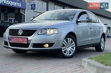 Седан Volkswagen Passat 2006 в Сарнах