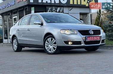 Седан Volkswagen Passat 2006 в Сарнах