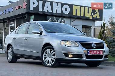 Седан Volkswagen Passat 2006 в Сарнах