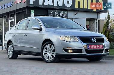 Седан Volkswagen Passat 2006 в Сарнах