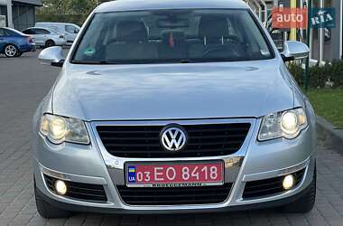 Седан Volkswagen Passat 2006 в Сарнах