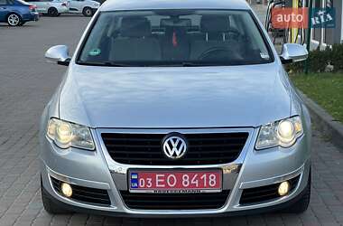 Седан Volkswagen Passat 2006 в Сарнах