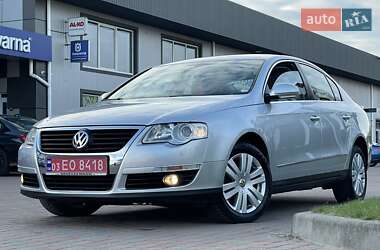 Седан Volkswagen Passat 2006 в Сарнах