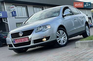 Седан Volkswagen Passat 2006 в Сарнах