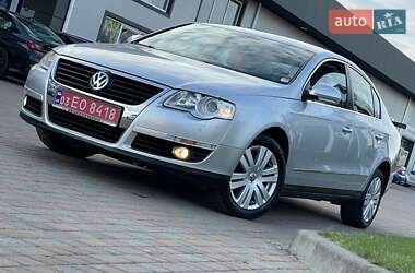 Седан Volkswagen Passat 2006 в Сарнах