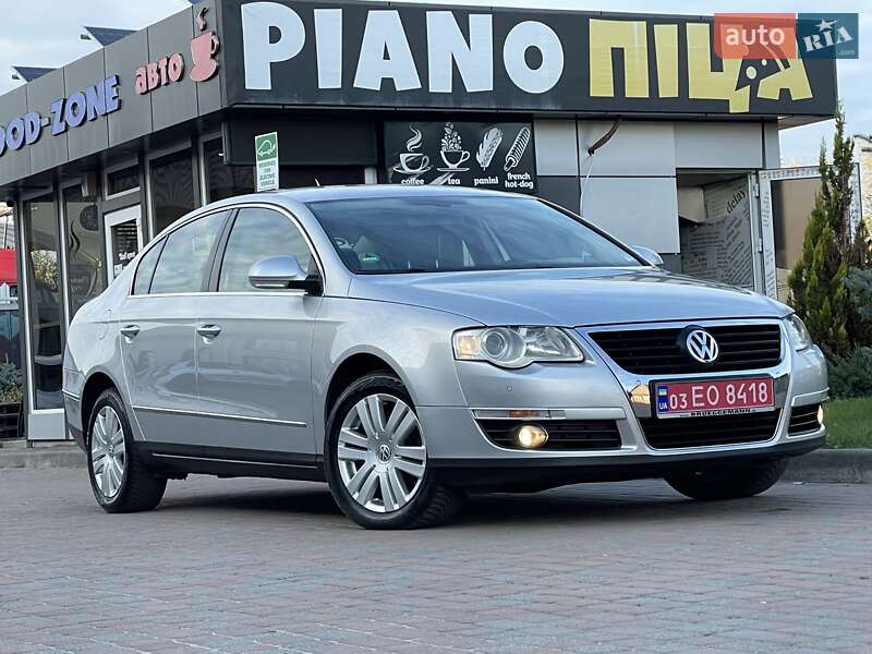 Седан Volkswagen Passat 2006 в Сарнах