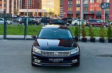 Седан Volkswagen Passat 2017 в Києві