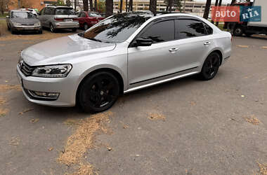 Седан Volkswagen Passat 2014 в Києві