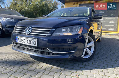 Седан Volkswagen Passat 2013 в Львові