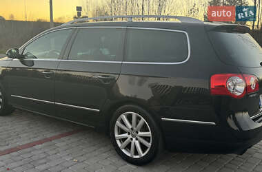 Универсал Volkswagen Passat 2010 в Староконстантинове