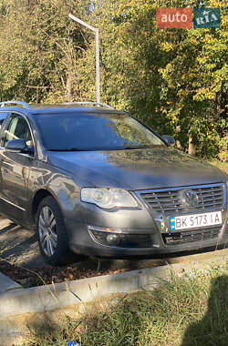 Універсал Volkswagen Passat 2007 в Маневичах