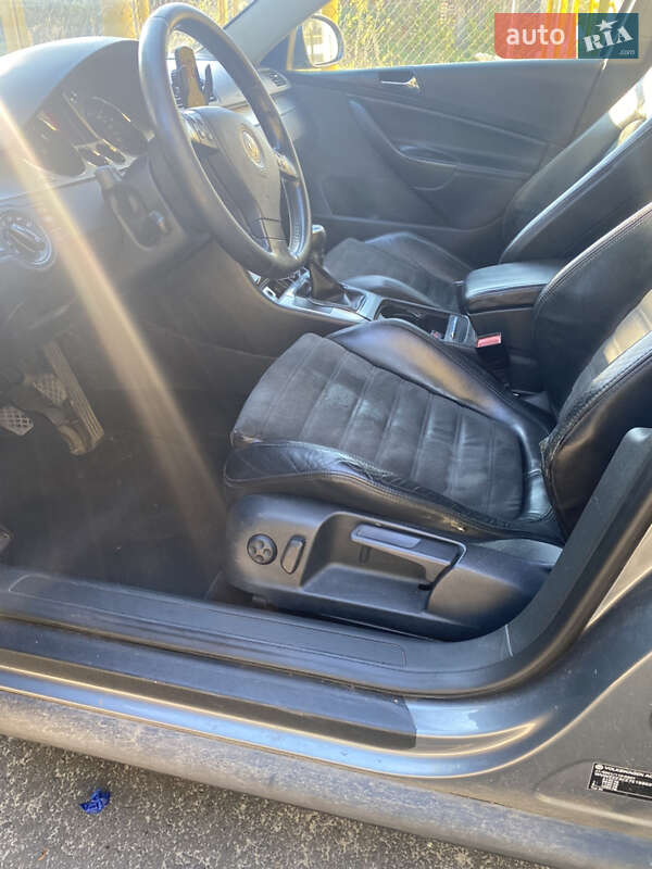 Універсал Volkswagen Passat 2007 в Маневичах