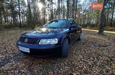 Седан Volkswagen Passat 1999 в Сарнах