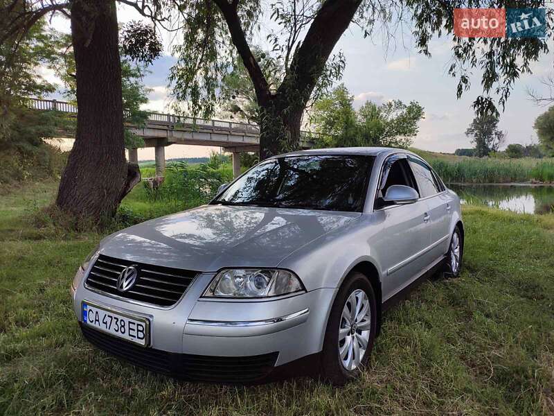 Седан Volkswagen Passat 2005 в Черкассах